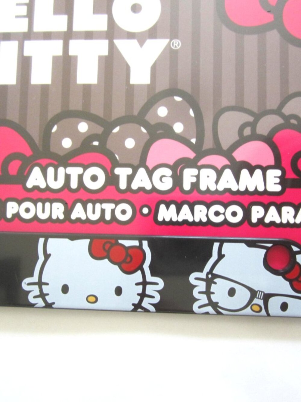 Hello Kitty Auto Tag Frame Car Trucks - Picture 2 of 3
